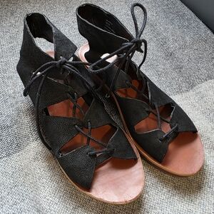 Lucky Brand Gladiator Hipsta Sandals  Wedges